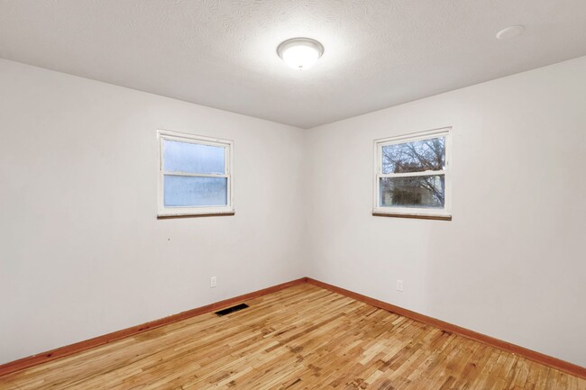 Building Photo - Single Family Home