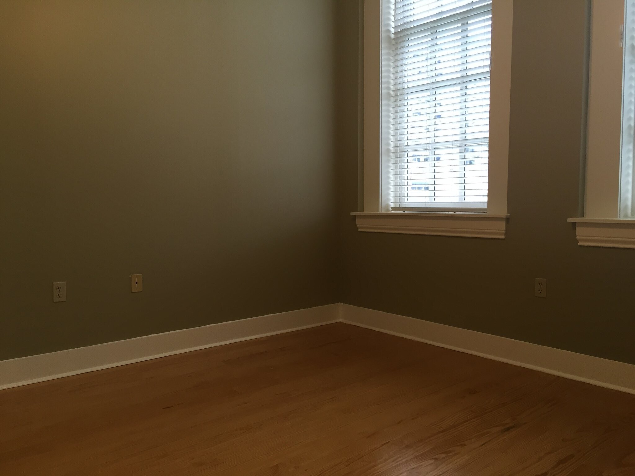 Building Photo - 715 Sherman St