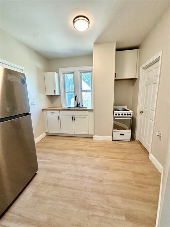 Building Photo - 299 Cedar St