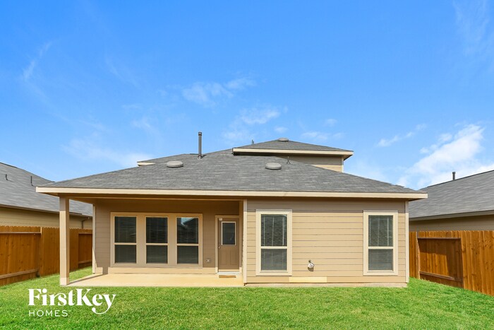 Building Photo - 7215 Victorville Dr