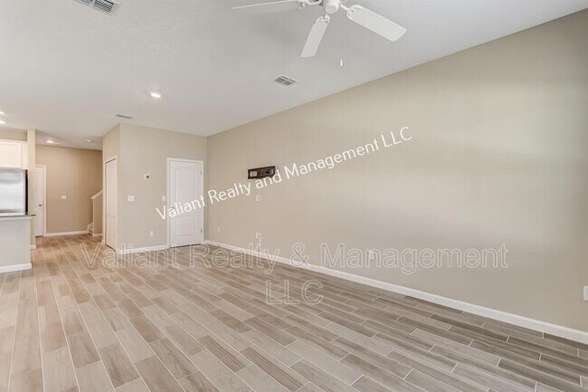 Building Photo - 1325 Salt Ridge Ave