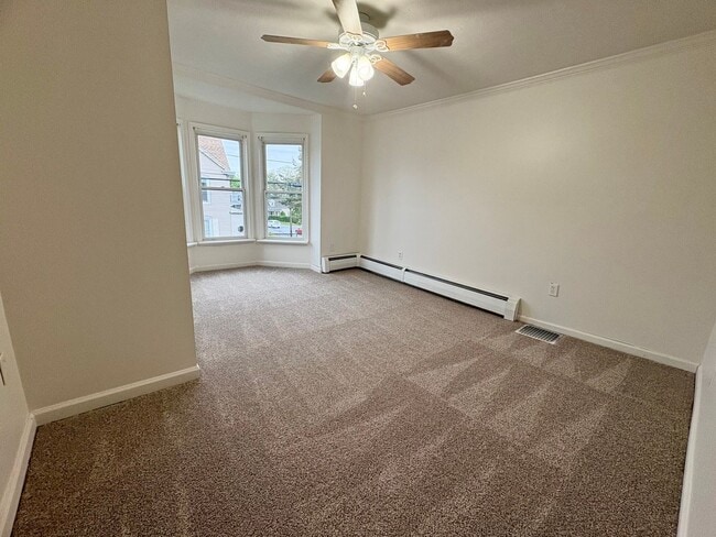 Building Photo - 3 Bedroom 1 Bathroom in Lebanon!