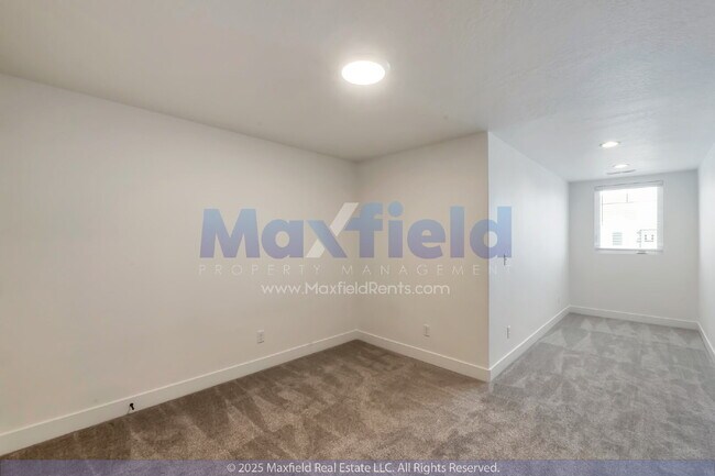 Building Photo - 5BD/3BTH/2GAR - Great space - Lehi Living