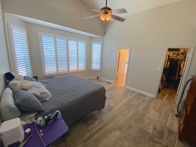 Building Photo - Northeast El Paso 3 bed with Refrig A/C and Solar Panels