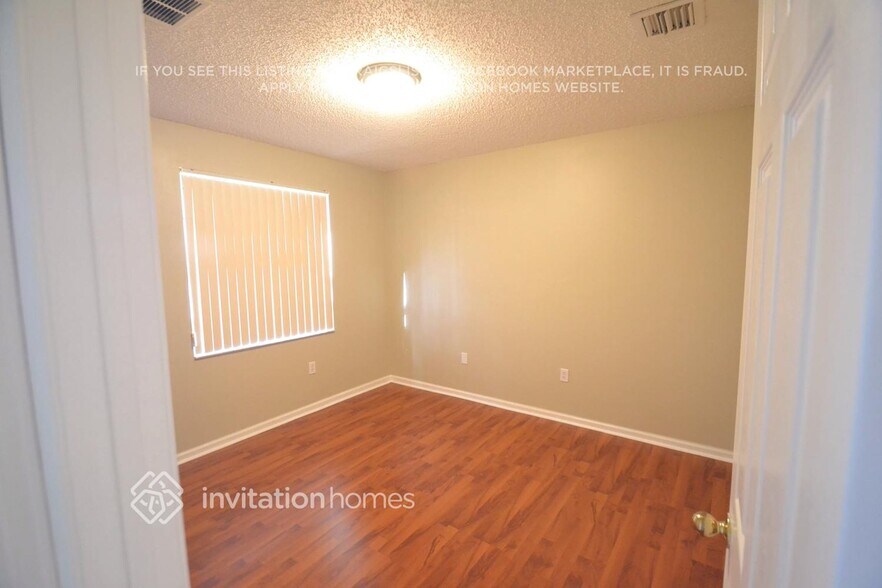 Building Photo - 15808 SW 48th Manor