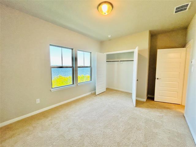 Building Photo - 2204 Fairwater Mews