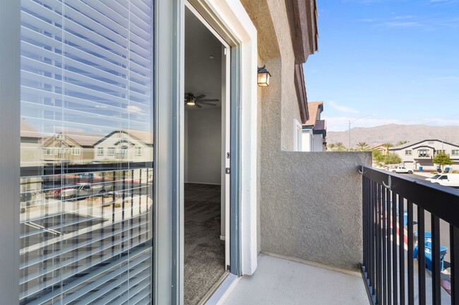 Building Photo - NW!!  2 Bedrooms with Balcony!!  Gated!! C...