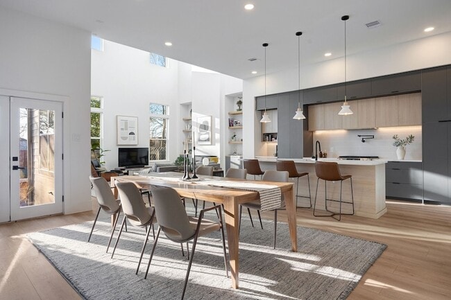 Building Photo - 3513 Castor St