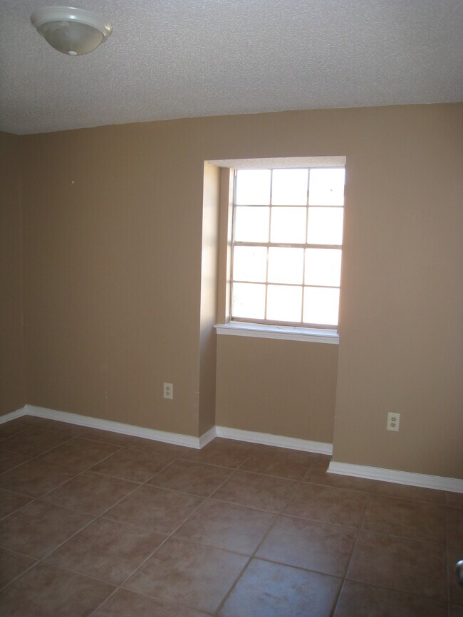 Building Photo - 59 Carriage Ln
