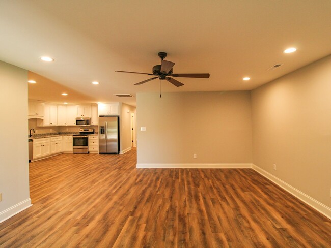 Building Photo - August Rent Special! $125 Rent Credit Per ...