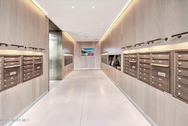 Building Photo - 1101 Ocean Ave N