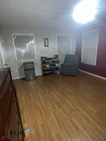 Building Photo - 18 Schollcrest Ave