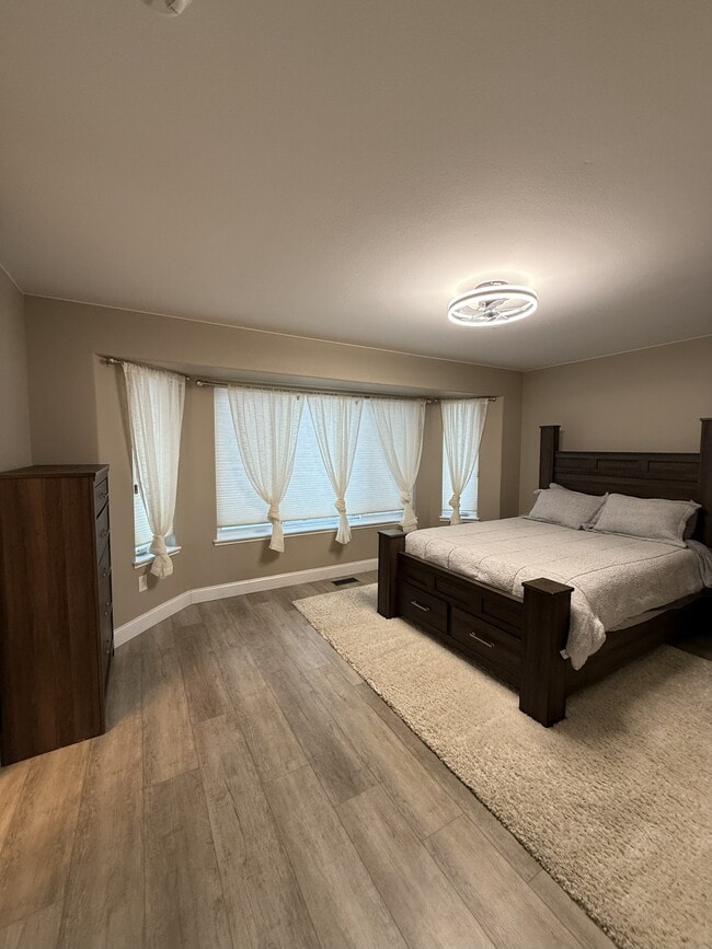 Building Photo - 6160 S Clearview Loop