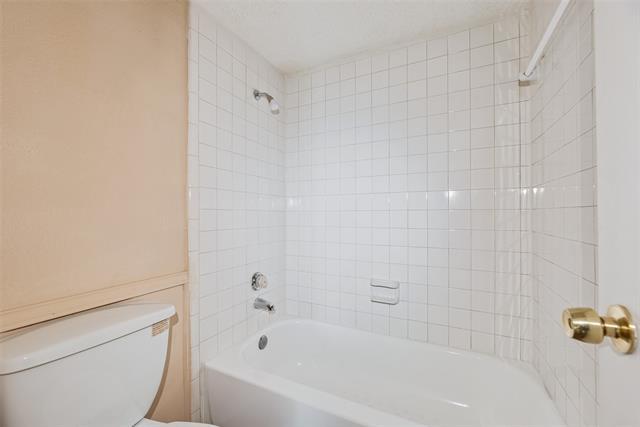 Building Photo - 4724 Berridge Ln