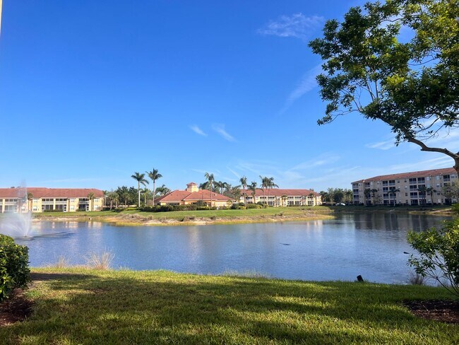 Building Photo - 8470 Kingbird Loop