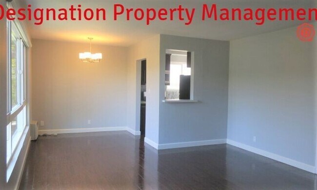 Building Photo - 7638 Hampton Ave