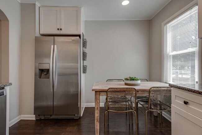 Building Photo - Cute and Cozy Home in Cleveland Park, Walk to Mas Tacos and The Pharmacy, Minutes to Five Points,...