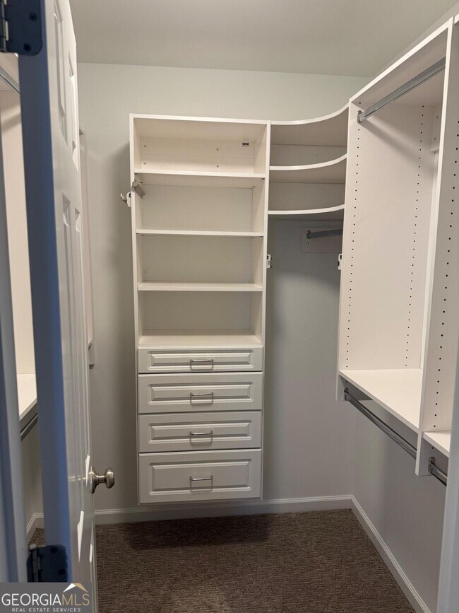 Building Photo - 4703 Legacy Cove Ln