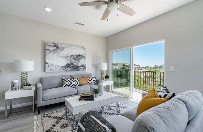 Building Photo - 4447 Hedionda Ct