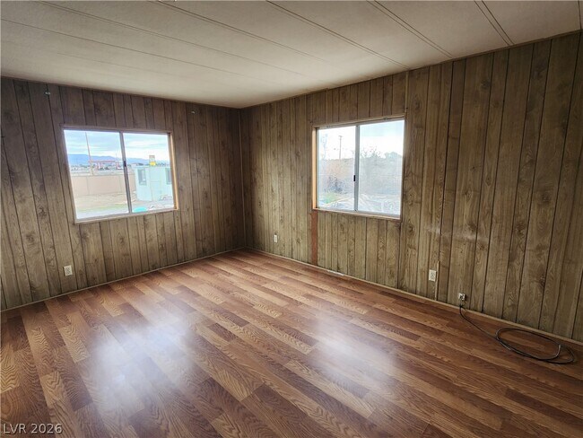 Building Photo - 1111 Hardy Ln