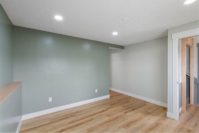 Building Photo - 1015 W 3000 N