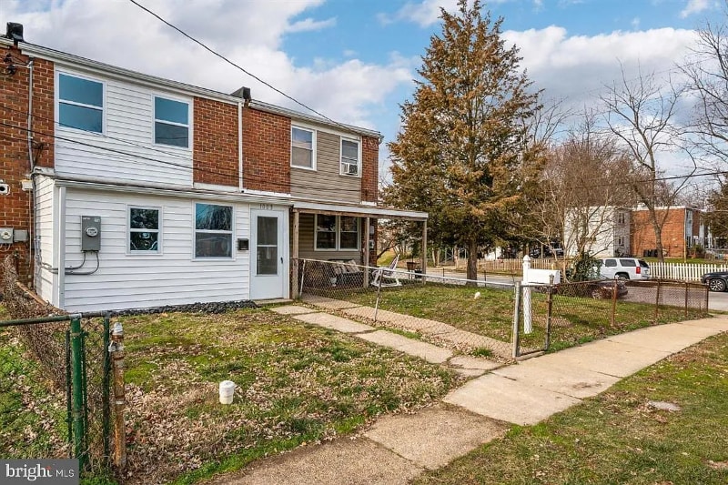 Building Photo - 1003 Fredonia Ct