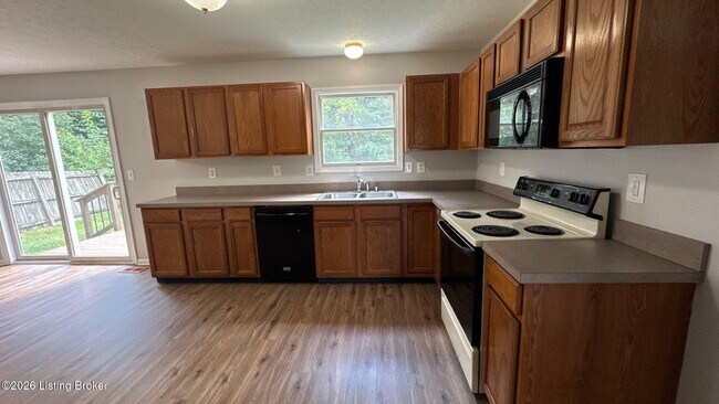 Building Photo - 7421 Spring Run Dr