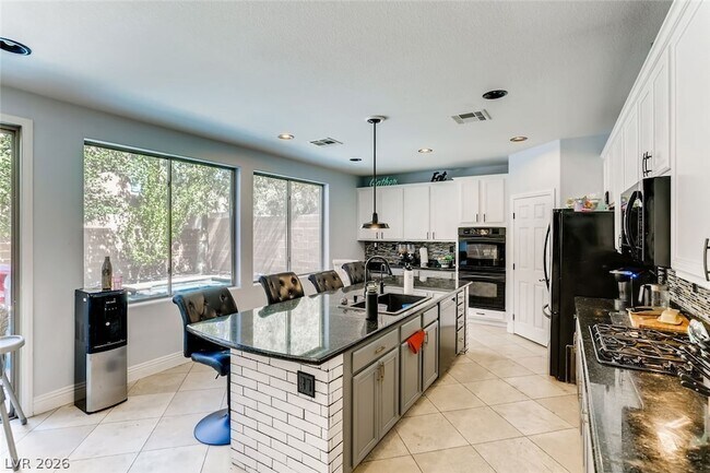 Building Photo - 1149 Jerez Ct