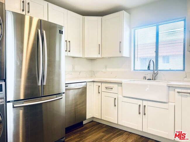 Building Photo - 532 El Dorado St