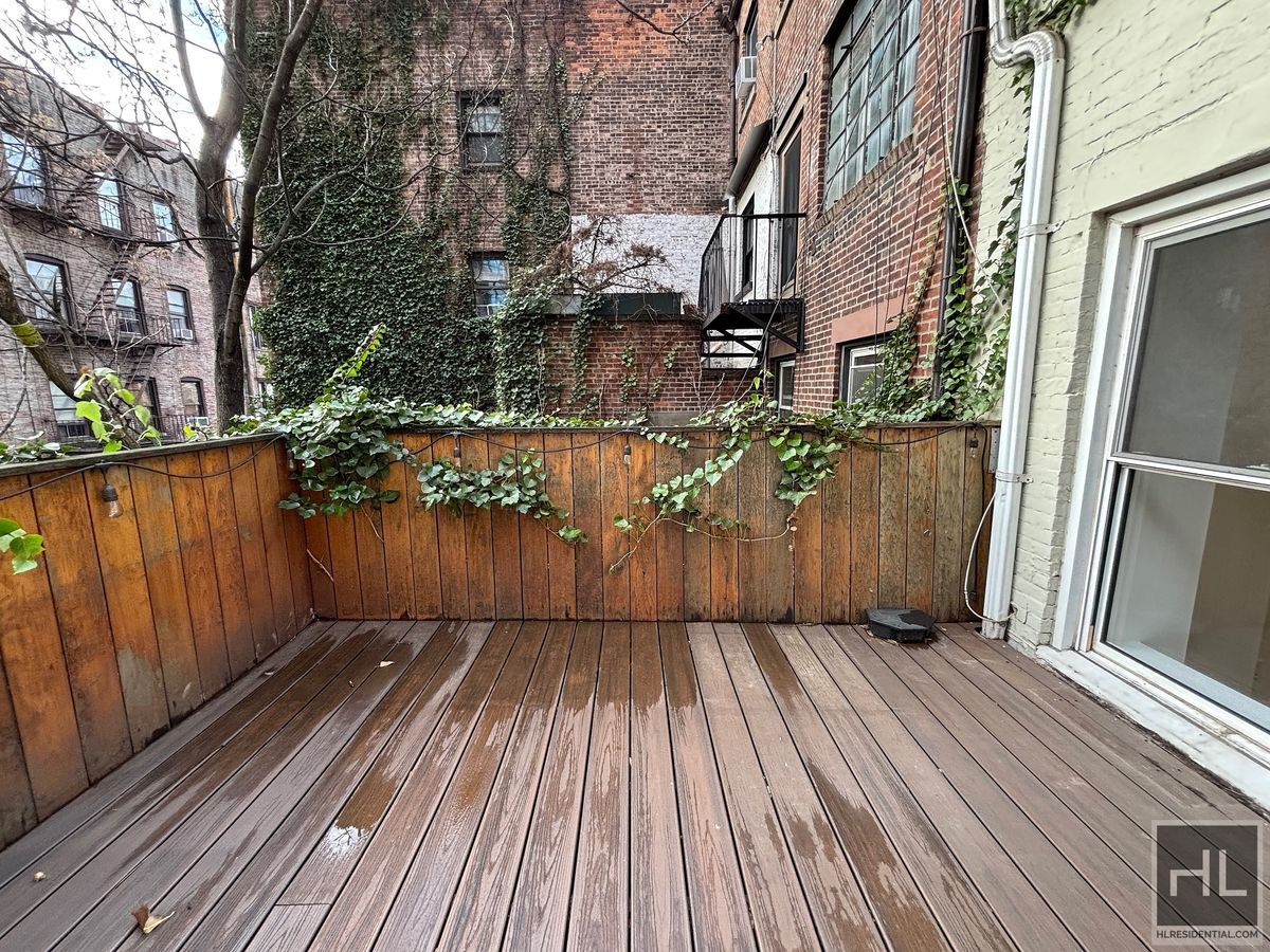 Building Photo - WEST 9 AVE