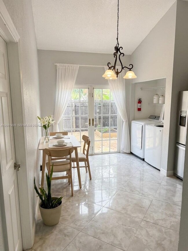 Building Photo - 7431 Tam Oshanter Blvd