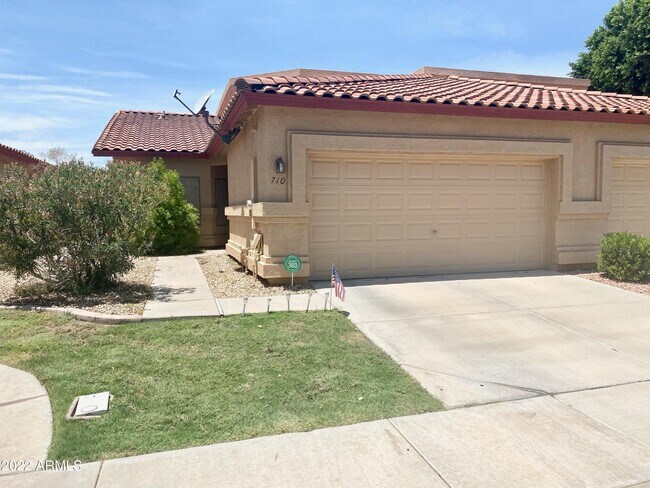 Primary Photo - 710 N Tangerine Dr