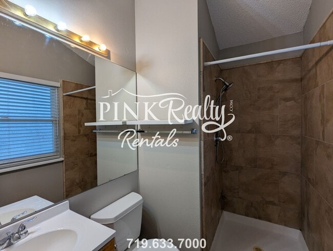 Building Photo - 3418 Foxridge Dr