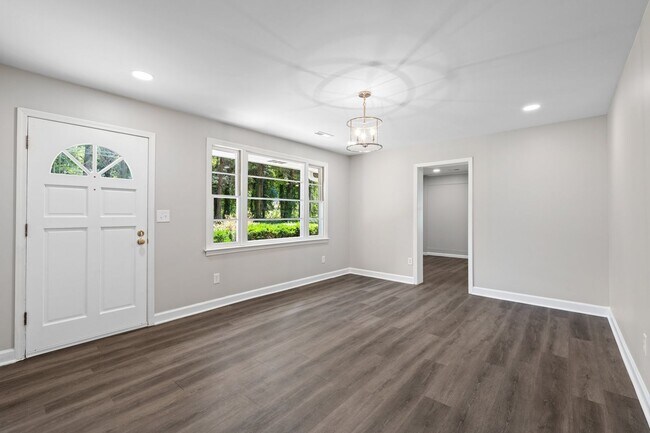 Building Photo - Charming, Newly Remodeled 3 BR, 1.5 BA Home with Fenced Yard on Large Private Lot