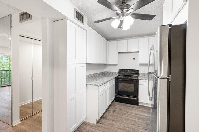 Building Photo - 3618 Alder Dr