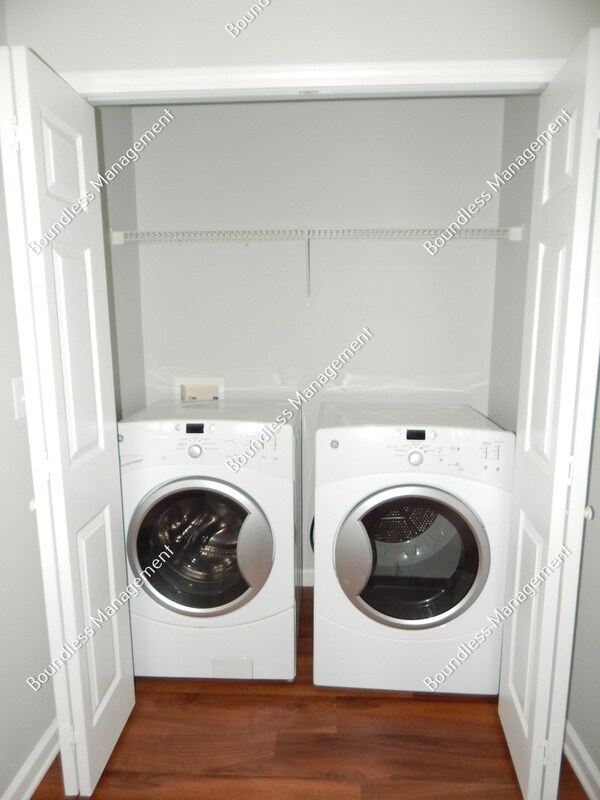 Building Photo - 353 Azalea Cir