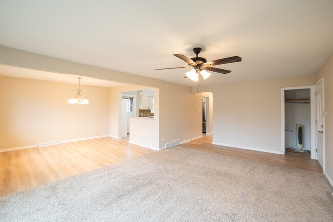 Building Photo - 4841 Lamb Dr