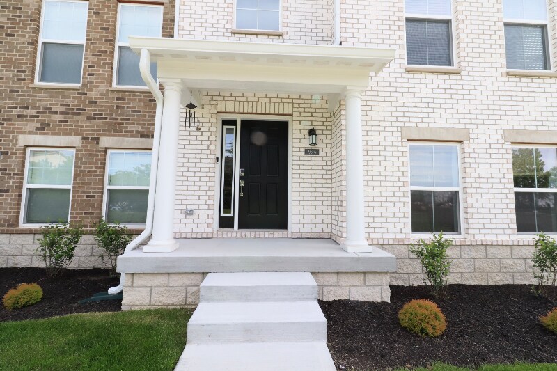 Primary Photo - 9316 Benton Dr