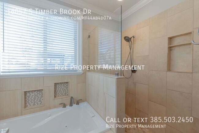 Building Photo - 16057 Timber Brook Dr E