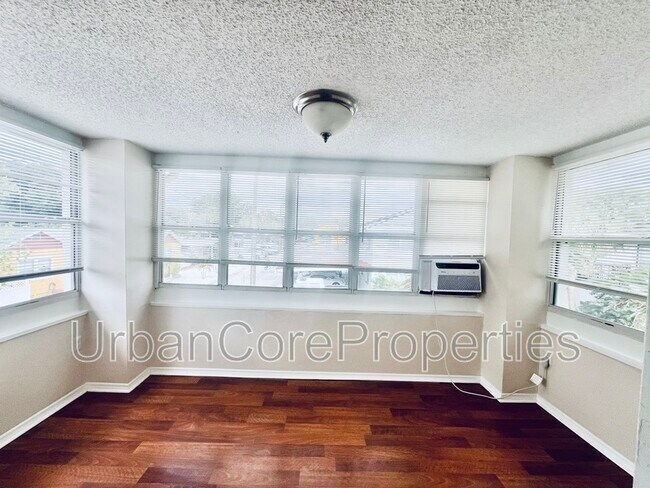 Building Photo - 1725 5th St N