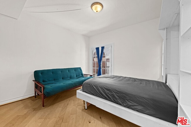 Building Photo - 6220 Pacific Ave