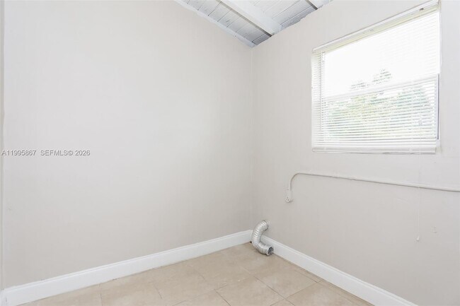 Building Photo - 6331 Southgate Blvd