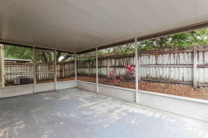 Building Photo - 748 Cape Cod Cir