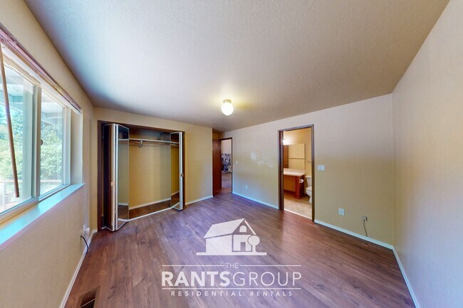 Building Photo - 174