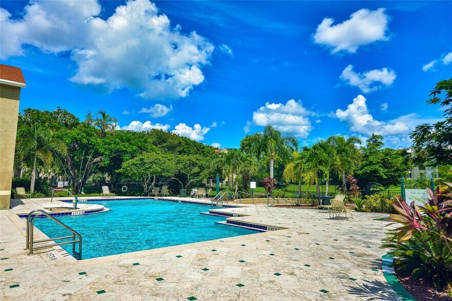 Building Photo - 1705 Palm Cove Blvd