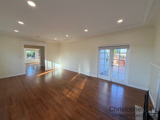 Building Photo - 185 Eucalyptus Dr