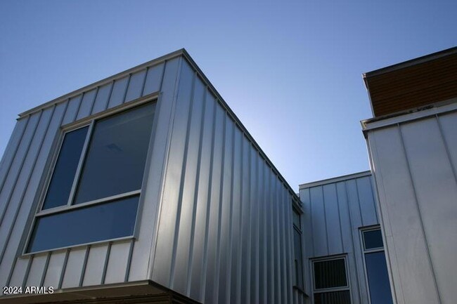 Building Photo - 5564 N 12th St