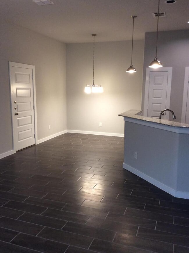 Building Photo - LUXURY TOWNHOME LOCATED IN PECAN PARK, BASTROP, TEXAS!