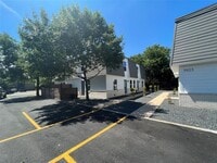 Building Photo - 1903 Hearthstone Dr