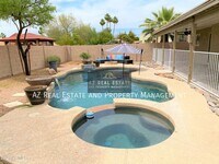 Building Photo - 680 S Pineview Dr